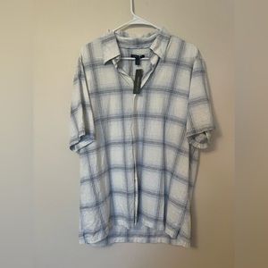 Van Heusen men’s button shirt - size L